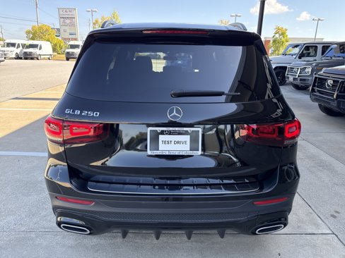 Certified 2021 Mercedes-Benz GLB 250 image 11