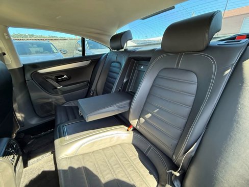 Used 2009 Volkswagen CC Luxury image 22
