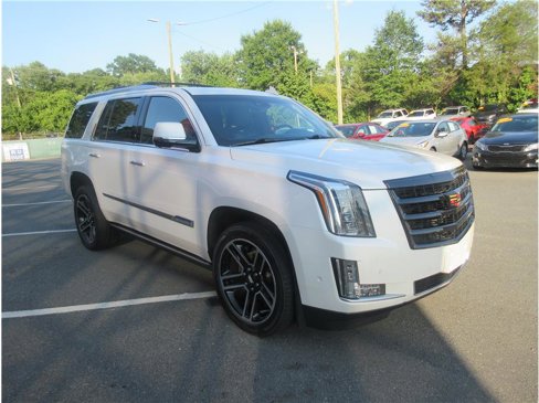 Used 2017 Cadillac Escalade Platinum image 7