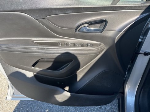 Used 2022 Buick Encore Preferred w/ Safety Package image 10