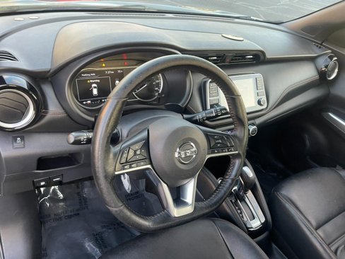 Used 2019 Nissan Kicks SR w/ SR Premium Package image 16