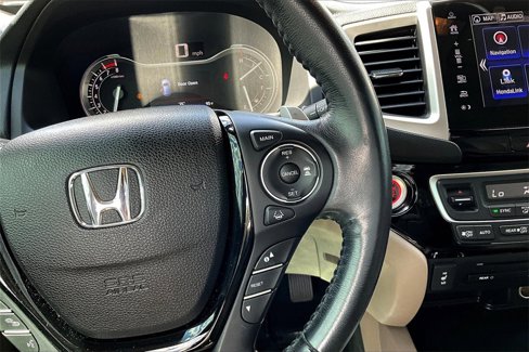 Used 2018 Honda Pilot Touring image 24