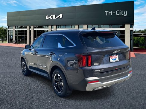 New 2025 Kia Sorento S image 3