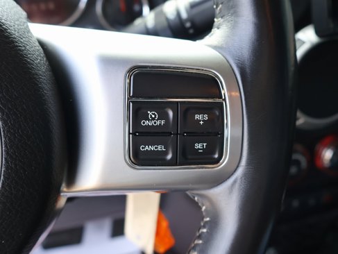 Used 2016 Jeep Wrangler Unlimited Rubicon image 16
