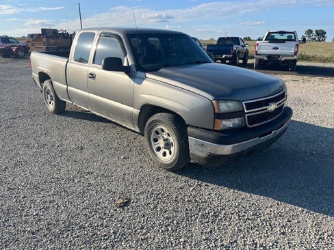 Used 2007 Chevrolet Silverado 1500 W/T image 3