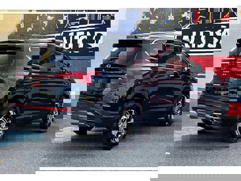 Used 2023 Hyundai Santa Fe SEL image 2