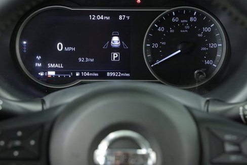 Used 2018 Nissan Kicks SR image 12