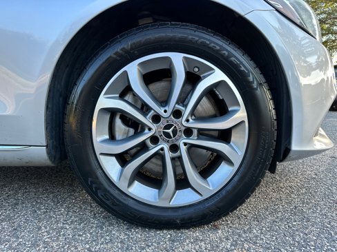 Used 2018 Mercedes-Benz C 300 4MATIC Sedan image 12