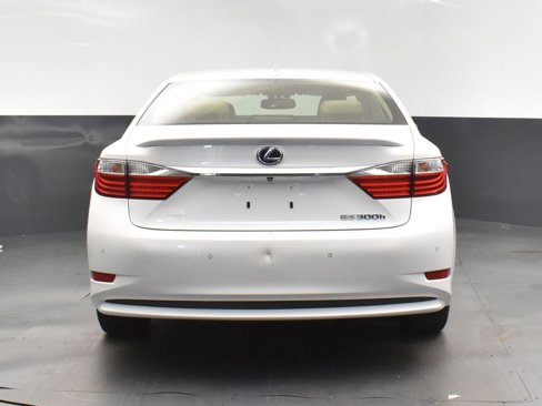 Used 2015 Lexus ES 300h image 6
