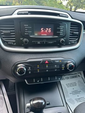 Used 2016 Kia Sorento LX w/ LX Convenience Package image 38