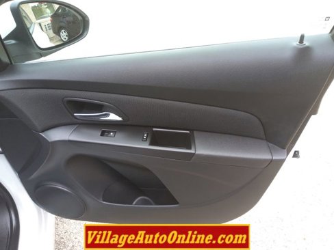 Used 2015 Chevrolet Cruze LT image 30