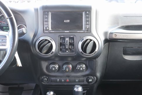 Used 2017 Jeep Wrangler Unlimited Sport image 23