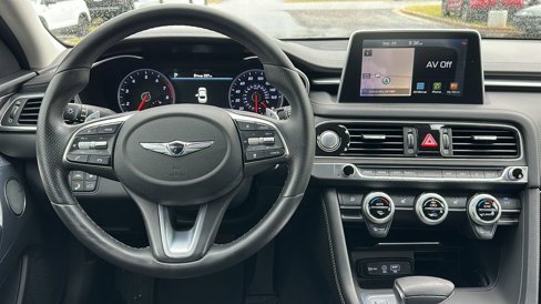 Used 2020 Genesis G70 2.0T w/ Elite Package image 9