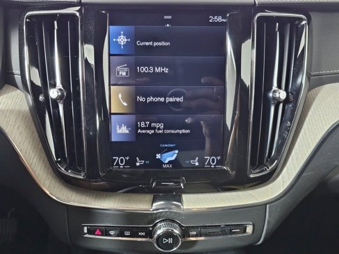 Used 2020 Volvo XC60 T6 Inscription w/ Protection Package image 3