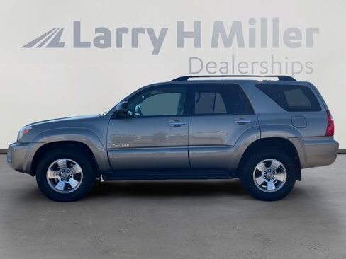 Used 2007 Toyota 4Runner SR5 image 2