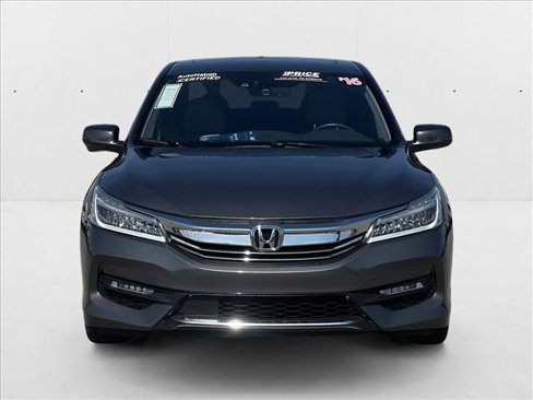 Used 2016 Honda Accord Touring image 2
