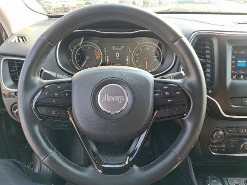 Used 2020 Jeep Cherokee Latitude Plus image 18
