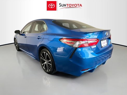 Used 2018 Toyota Camry SE image 6