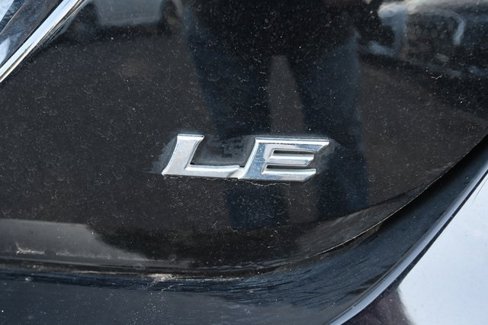 Used 2020 Toyota Camry LE image 6