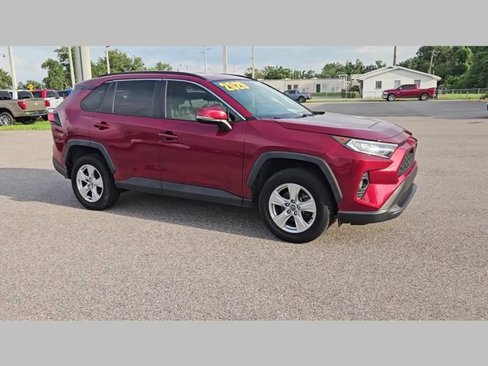 Used 2020 Toyota RAV4 XLE image 25