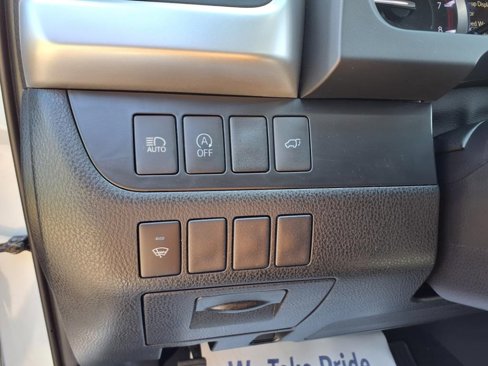 Used 2019 Toyota Highlander SE image 15