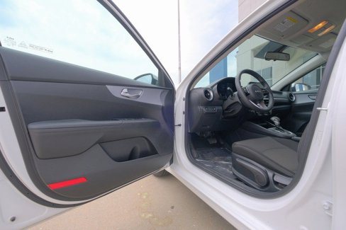 Used 2023 Kia Forte LXS image 21