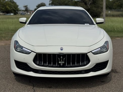 Used 2018 Maserati Ghibli image 2