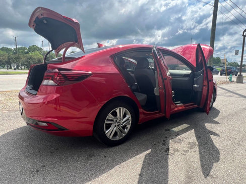 Used 2020 Hyundai Elantra SEL image 10