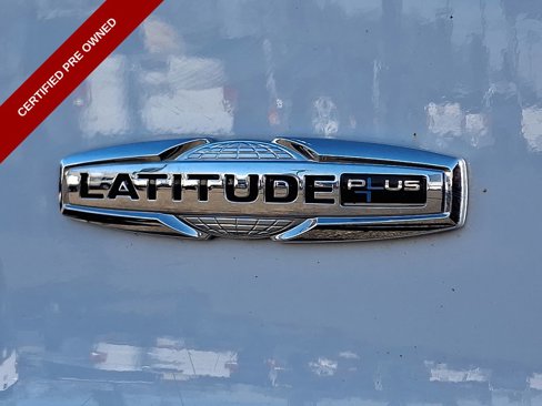 Certified 2020 Jeep Cherokee Latitude Plus w/ Cold Weather Group image 31