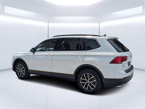 Certified 2021 Volkswagen Tiguan SE w/ Panoramic Sunroof Package image 5