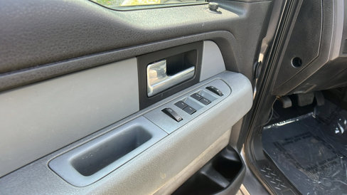 Used 2012 Ford F150 XLT w/ XLT Chrome Pkg image 15