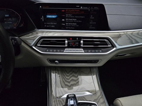Used 2019 BMW X7 xDrive50i w/ Dynamic Handling Package image 23