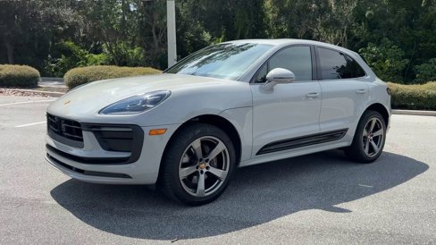 Certified 2024 Porsche Macan image 4