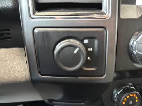 Used 2020 Ford F150 XLT image 26