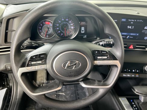 Used 2023 Hyundai Elantra SEL w/ Cargo Package image 11