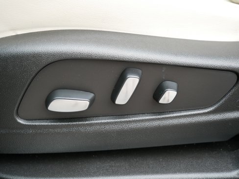 Certified 2024 Cadillac XT5 Sportv w/ LPO, Floor Liner Package image 7