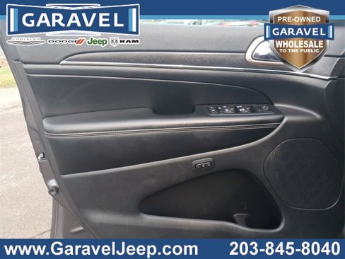 Used 2017 Jeep Grand Cherokee Limited image 28