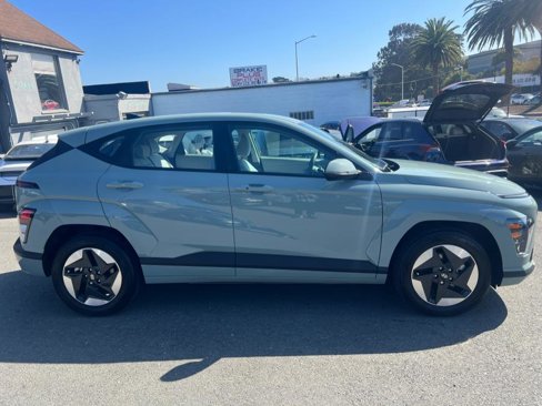 Used 2024 Hyundai Kona SE image 4