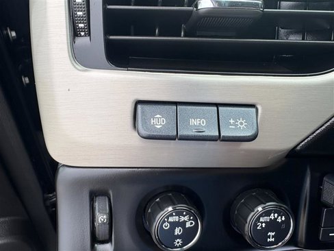 Used 2020 GMC Yukon XL Denali image 34