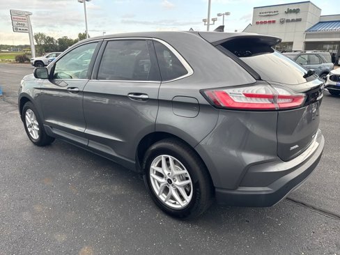 Used 2023 Ford Edge SEL image 3
