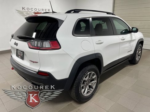 Used 2022 Jeep Cherokee Trailhawk image 6