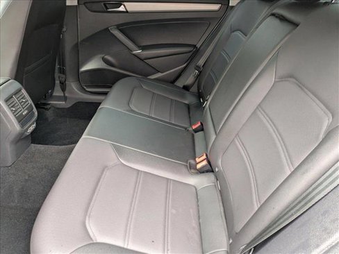 Used 2022 Volkswagen Passat 2.0T SE image 18