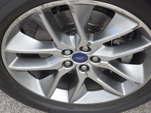 Used 2017 Ford Edge Titanium w/ Equipment Group 302A image 9