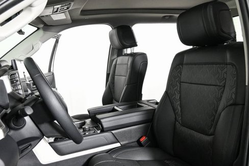 Used 2023 Toyota Tundra Limited image 2