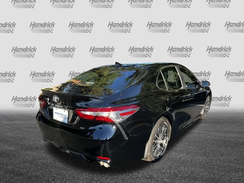 Used 2018 Toyota Camry SE image 9