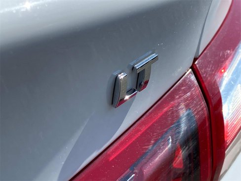 Used 2022 Chevrolet Malibu LT image 12