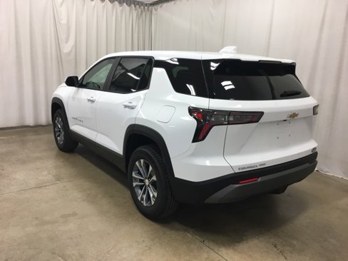 New 2026 Chevrolet Equinox LT image 6
