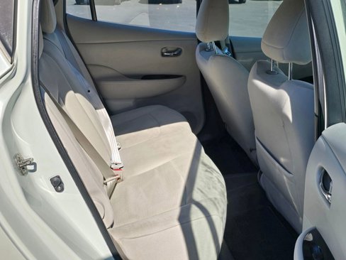 Used 2012 Nissan Leaf SL image 11