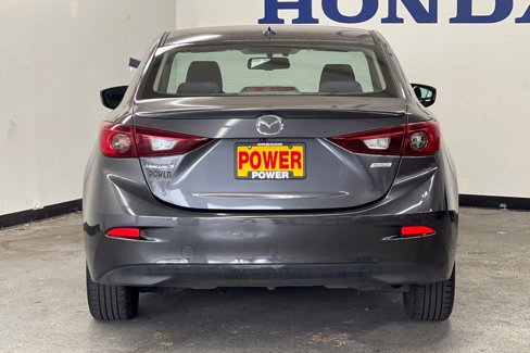Used 2016 MAZDA MAZDA3 i Touring w/ Popular Equipment Package image 4