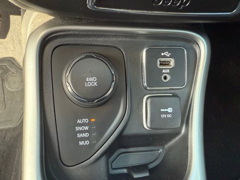 Used 2017 Jeep Compass Sport w/ Tech Group image 22